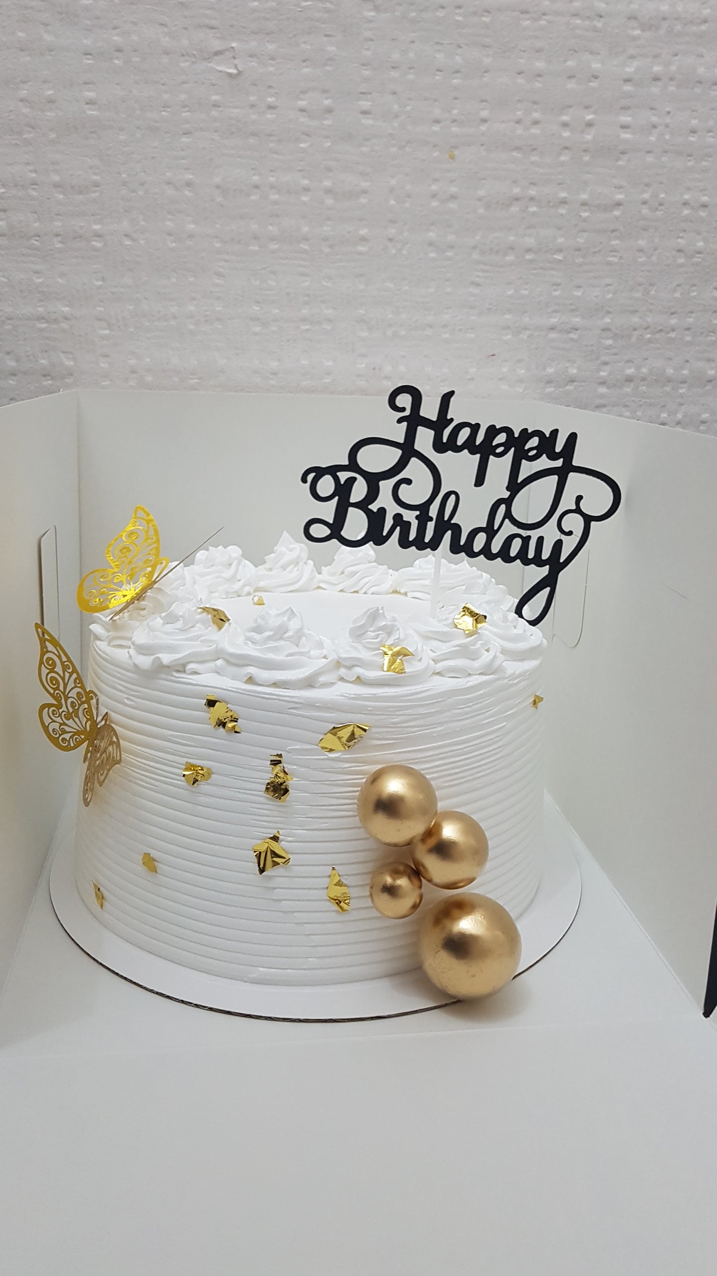 6 inches Celebration cake - double layer cake